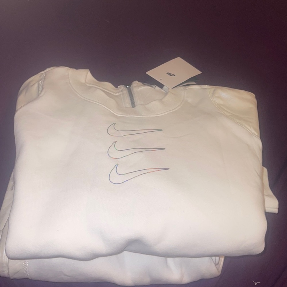 Women’s white Nike track suit size medium